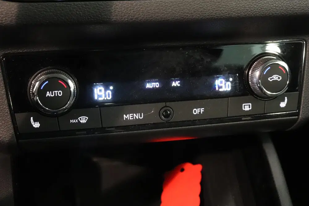 Skoda Kamiq 1.0 TSI DSG Business Edition uit 2021, foto 13