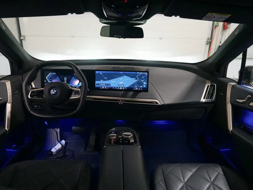 BMW iX xDrive40 Skylounge uit 2023, foto 10