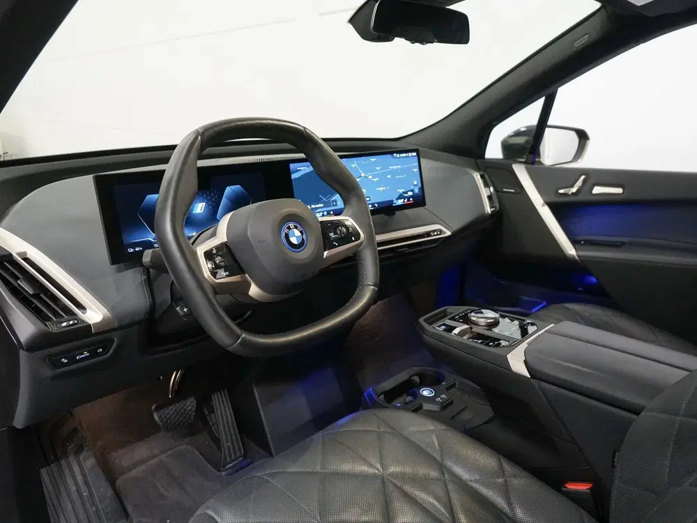 BMW iX xDrive40 Skylounge uit 2023, foto 2