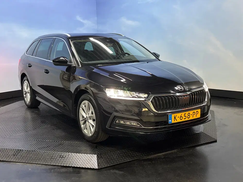 Skoda Octavia 1.0 e-TSI Business Edition Plus Automaat uit 2021, foto 14