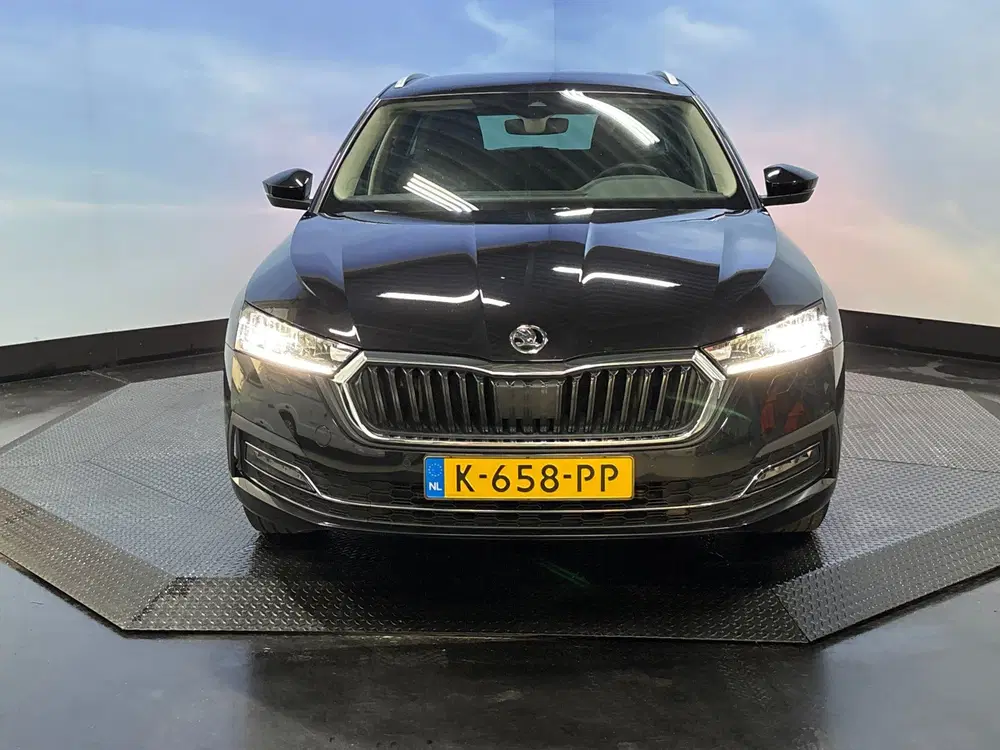 Skoda Octavia 1.0 e-TSI Business Edition Plus Automaat uit 2021, foto 8