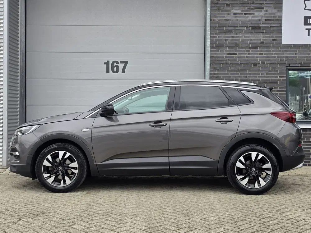 Opel Grandland 1.2 Turbo uit 2021, foto 2