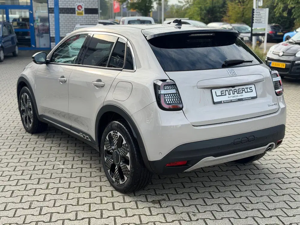 Fiat 600 1.2 Hybrid La Prima Automaat (BOVAG uit 2025, foto 5