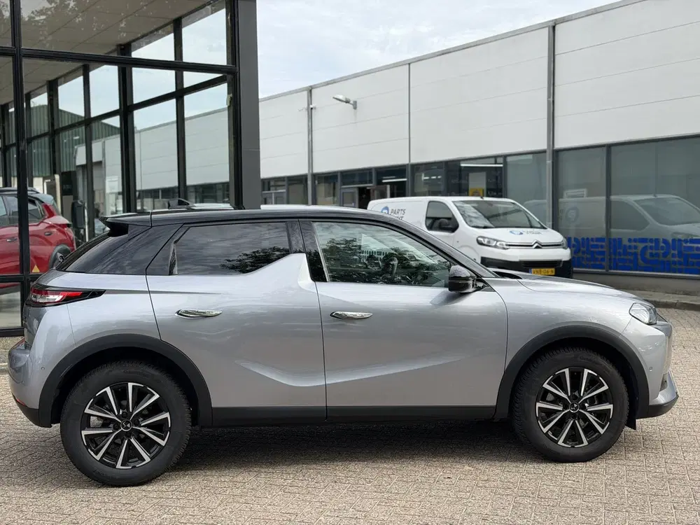 DS Automobiles DS 3 DS DS 3 Hybride 136pk Performance Line Aut uit 2024, foto 4