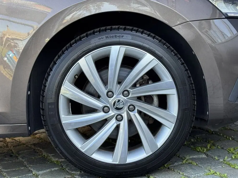 Skoda Octavia 1.4 TSI iV BnsEd uit 2021, foto 13