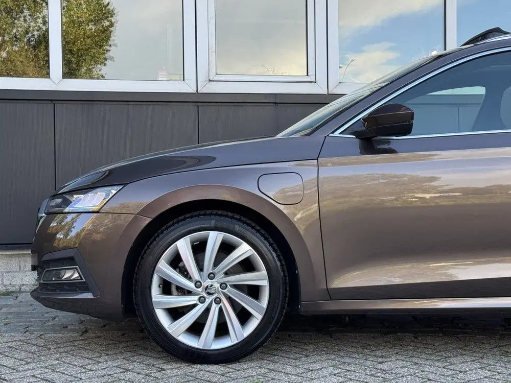 Skoda Octavia 1.4 TSI iV BnsEd uit 2021, foto 7