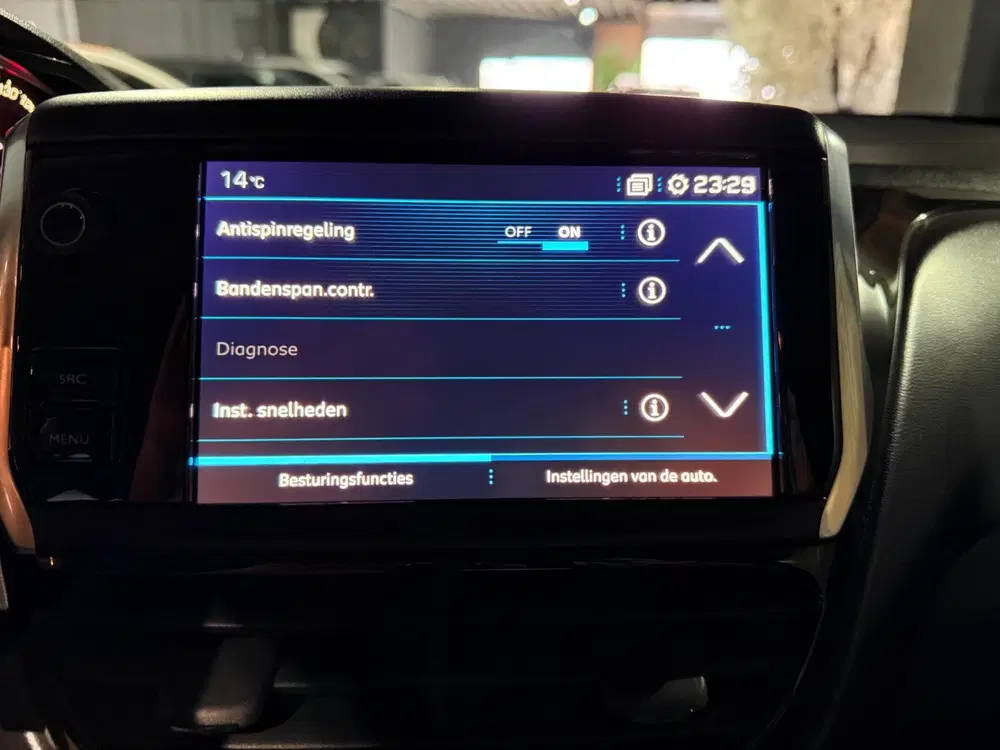 Peugeot 208 uit 2019, foto 12