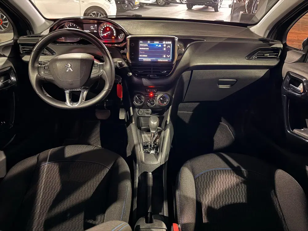 Peugeot 208 uit 2019, foto 3