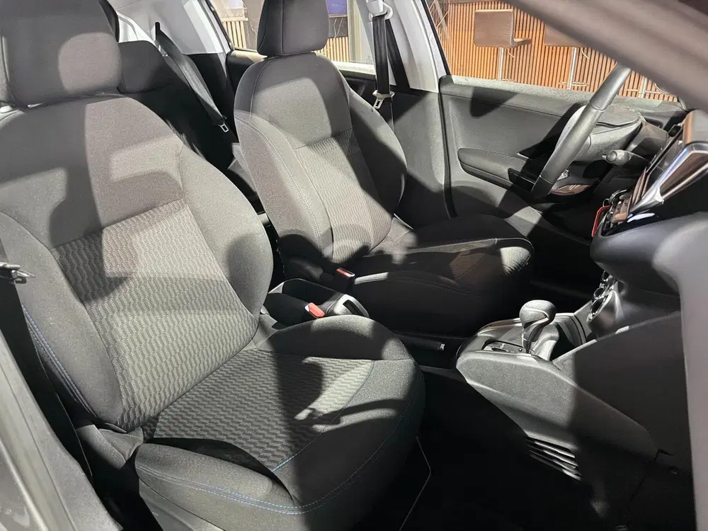 Peugeot 208 uit 2019, foto 4