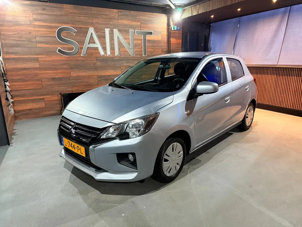 Mitsubishi Space Star uit 2021, foto 10