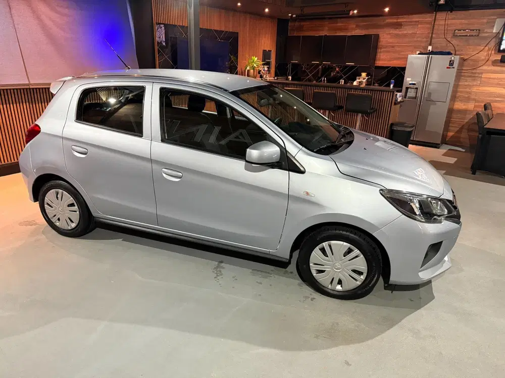 Mitsubishi Space Star uit 2021, foto 2