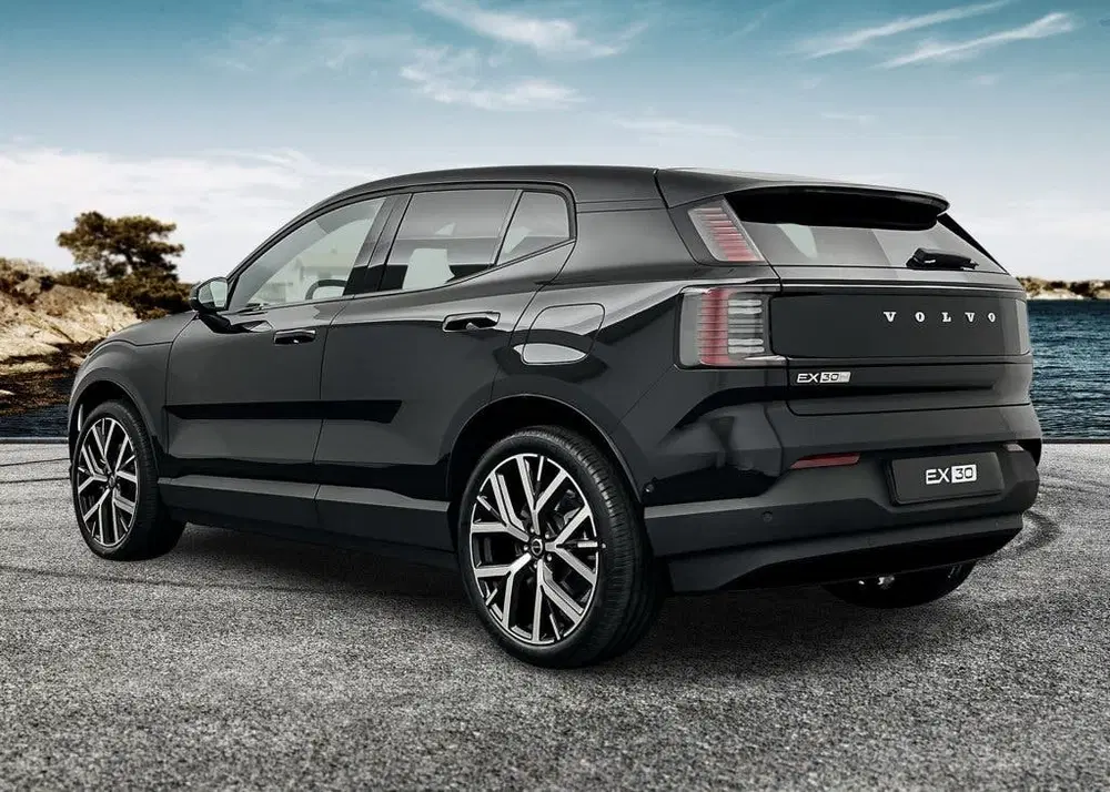 Volvo EX30 P5 long Range Ultra Europa uit 2026, foto 4