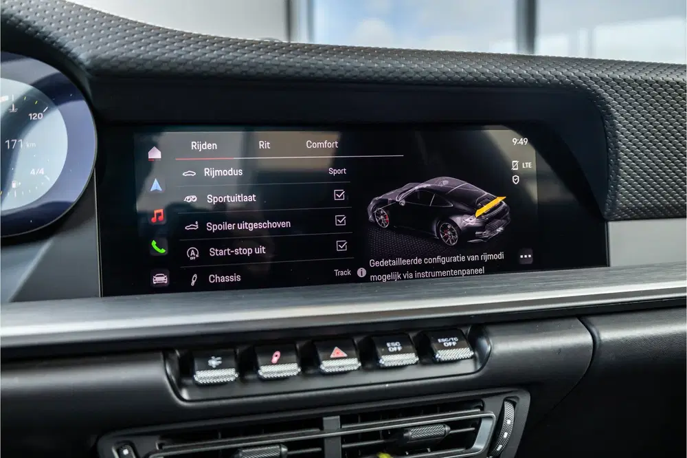 Porsche 911 4.0 GT3 Touring uit 2023, foto 15
