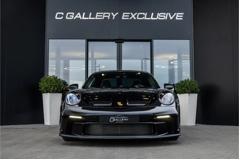 Porsche 911 4.0 GT3 Touring uit 2023, foto 2