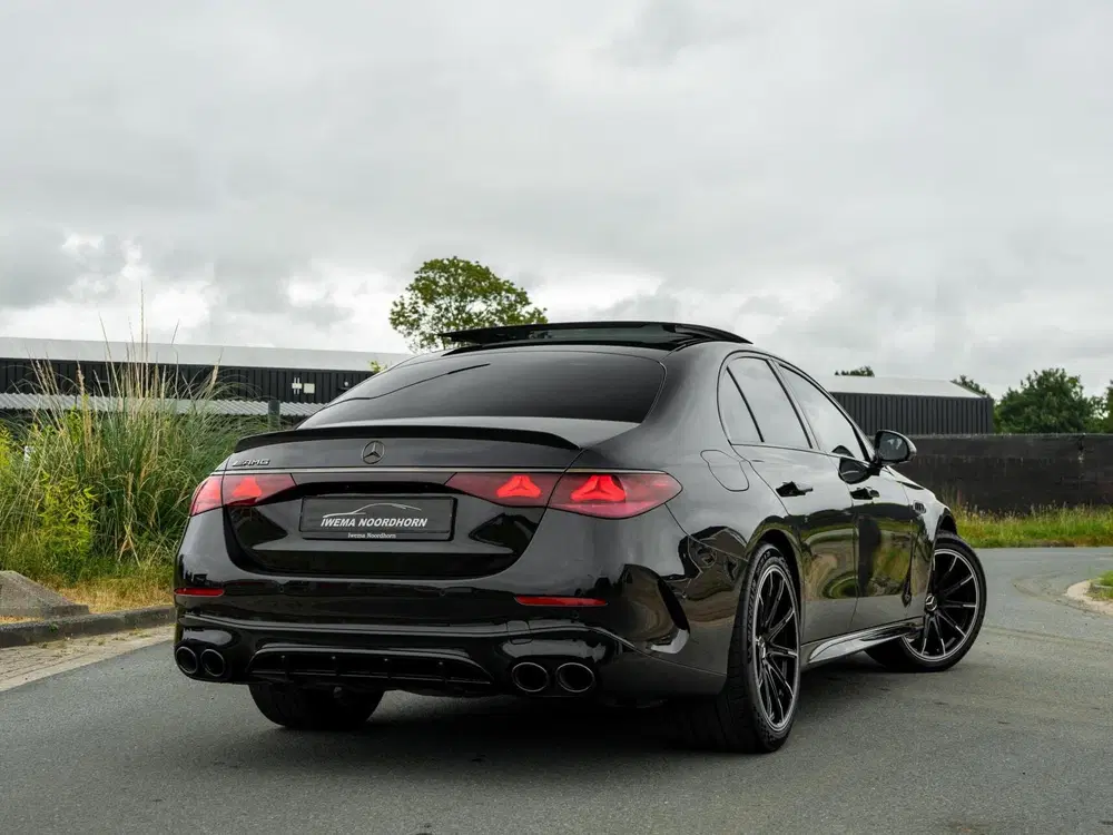 Mercedes-Benz E-Klasse Mercedes E-klasse AMG 53 4MATIC+ uit 2024, foto 2