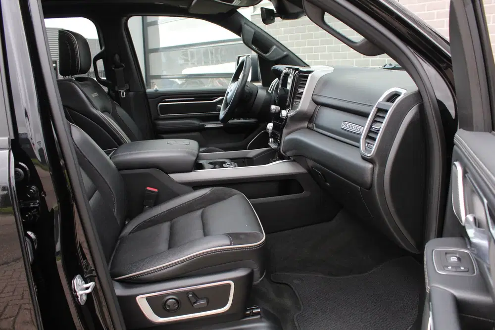 Dodge RAM 5.7 V8 4x4 Crew Cab Laramie uit 2022, foto 9