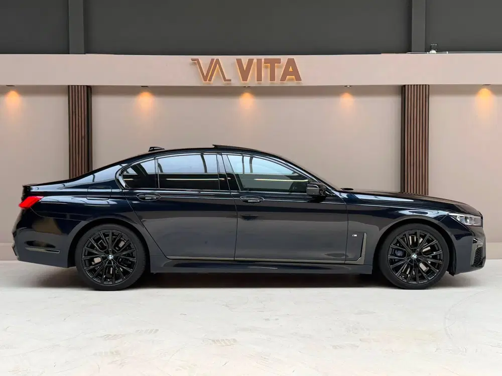 BMW 7-serie 7 Serie 745e High Executive CarbonCore uit 2020, foto 11