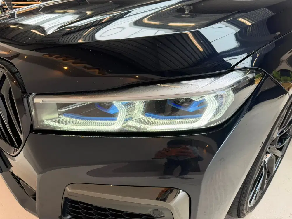 BMW 7-serie 7 Serie 745e High Executive CarbonCore uit 2020, foto 15