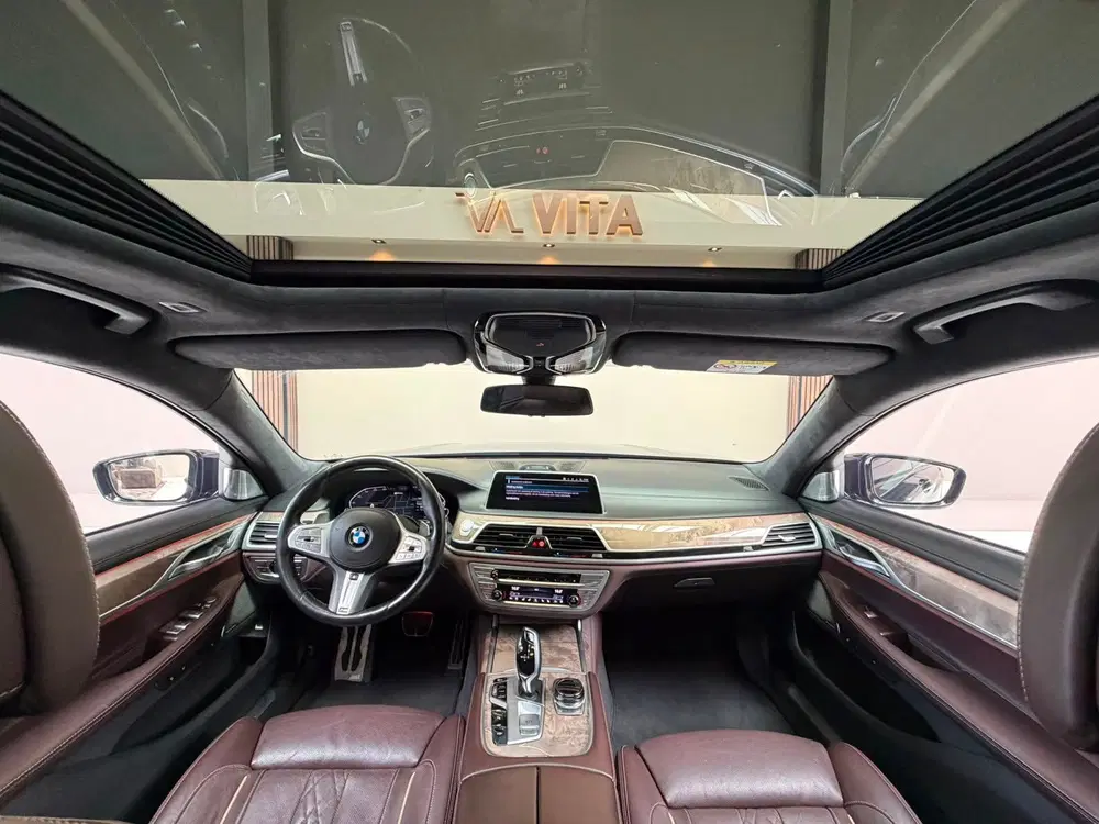 BMW 7-serie 7 Serie 745e High Executive CarbonCore uit 2020, foto 2