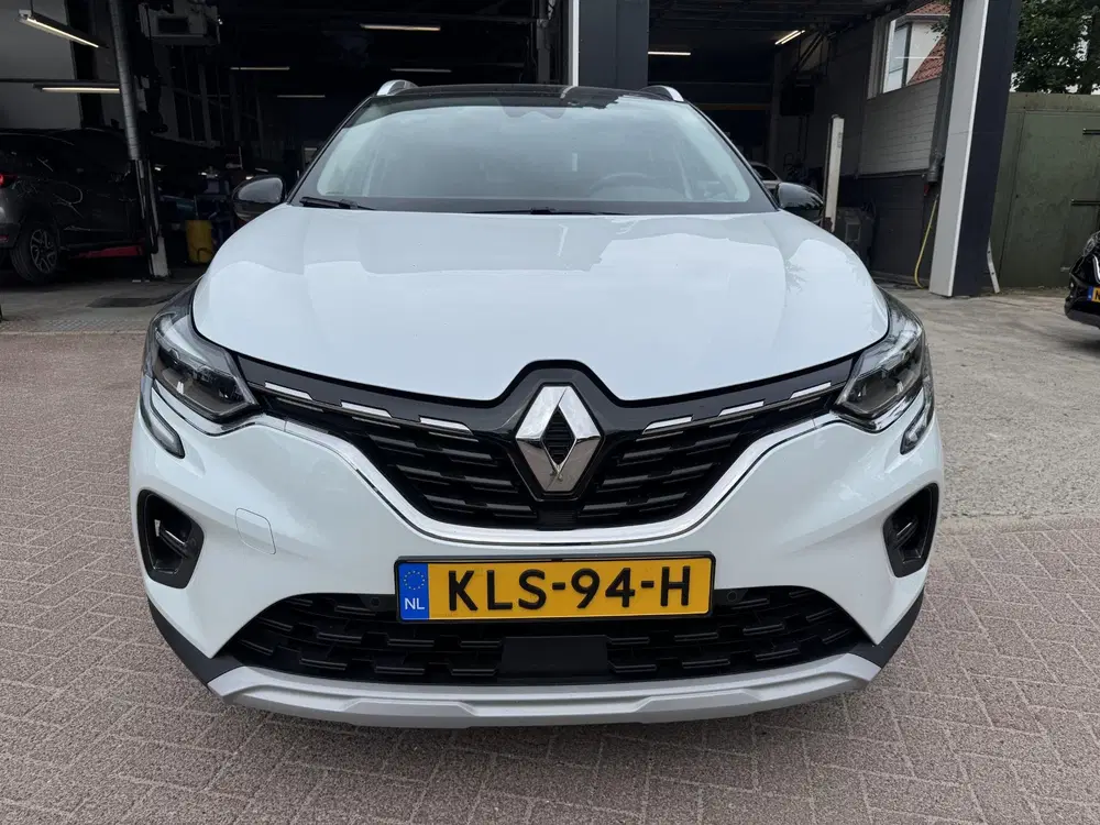 Renault Captur 1.3 TCe 140pk EDC Intens+Pack Winter uit 2022, foto 2