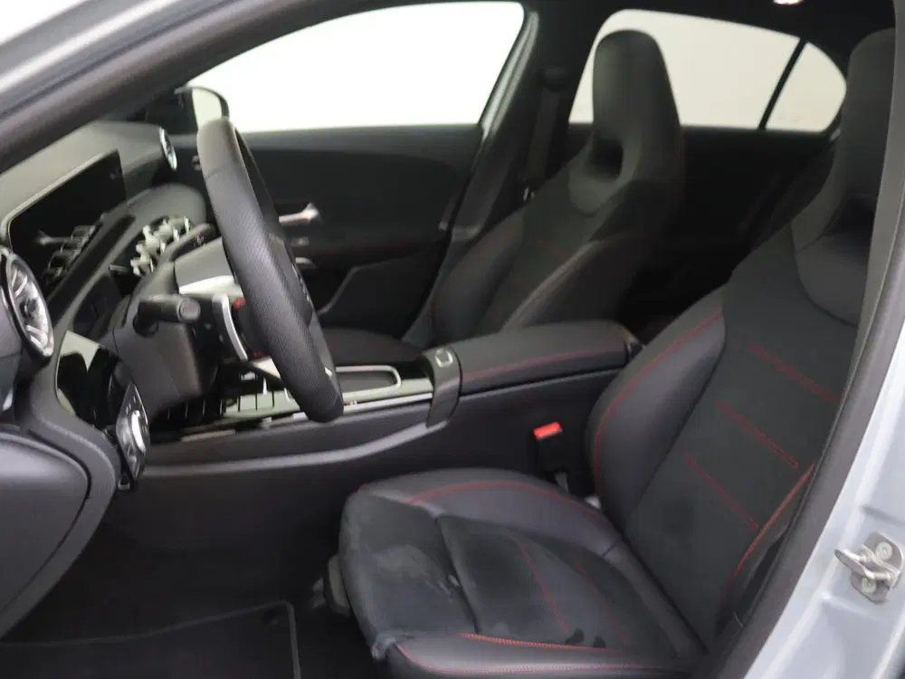 Mercedes-Benz A-Klasse 250 e Business Solution AMG uit 2026, foto 11