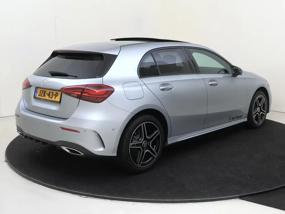 Mercedes-Benz A-Klasse 250 e Business Solution AMG uit 2026, foto 4