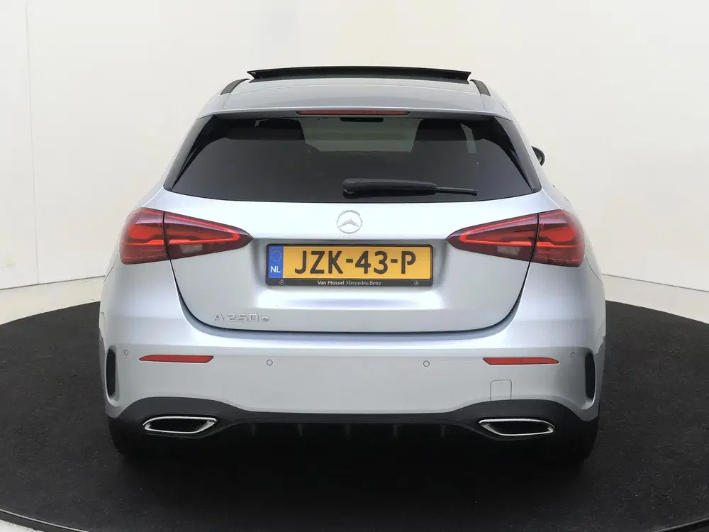 Mercedes-Benz A-Klasse 250 e Business Solution AMG uit 2026, foto 7