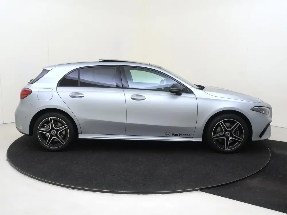 Mercedes-Benz A-Klasse 250 e Business Solution AMG uit 2026, foto 9