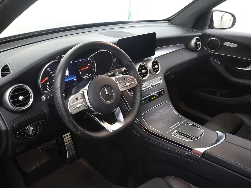 Mercedes-Benz GLC 300e 4MATIC Business Solution AMG uit 2020, foto 7