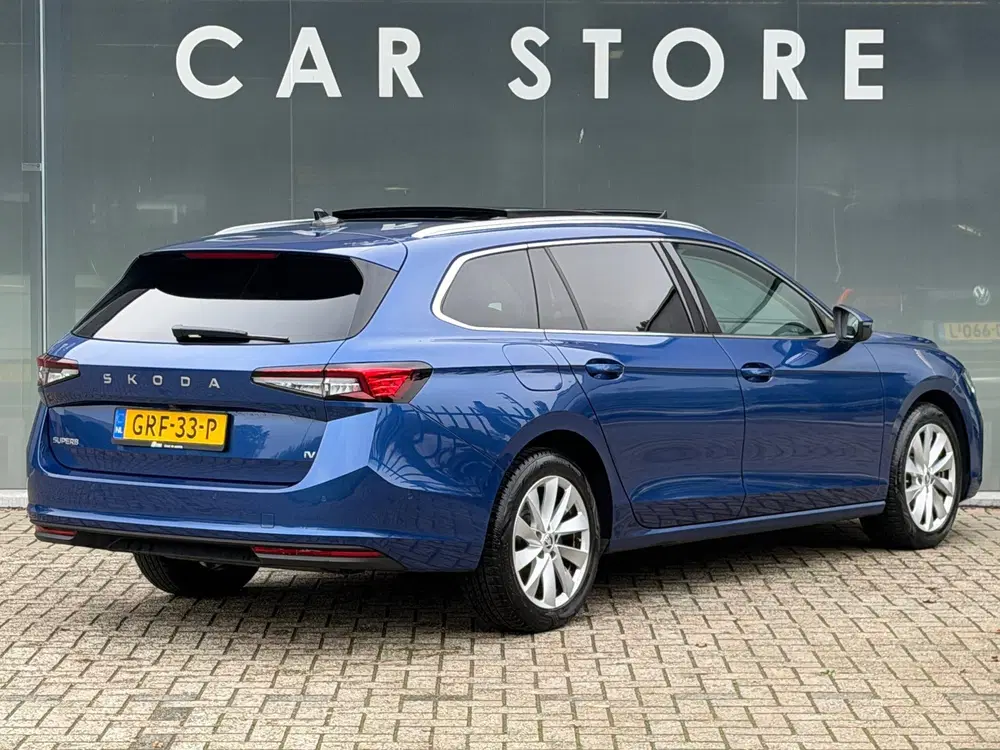 Skoda Superb 1.5 TSI PHEV BNS Head-up display uit 2024, foto 3