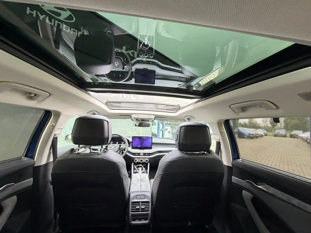 Skoda Superb 1.5 TSI PHEV BNS Head-up display uit 2024, foto 7