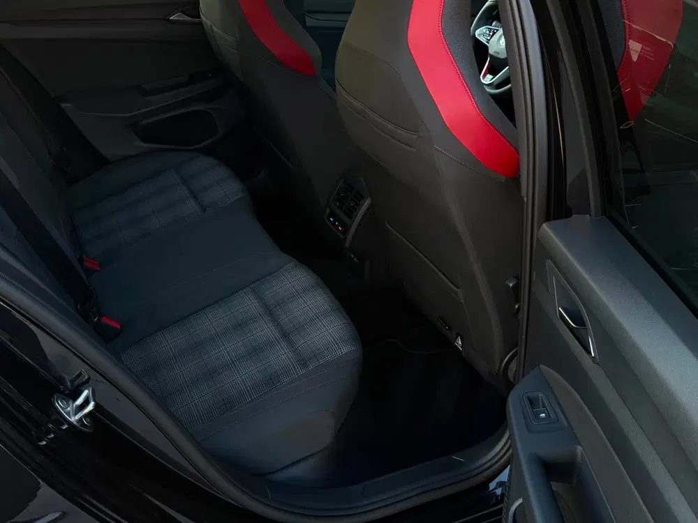 Volkswagen Golf 2.0 TSI GTI uit 2021, foto 13