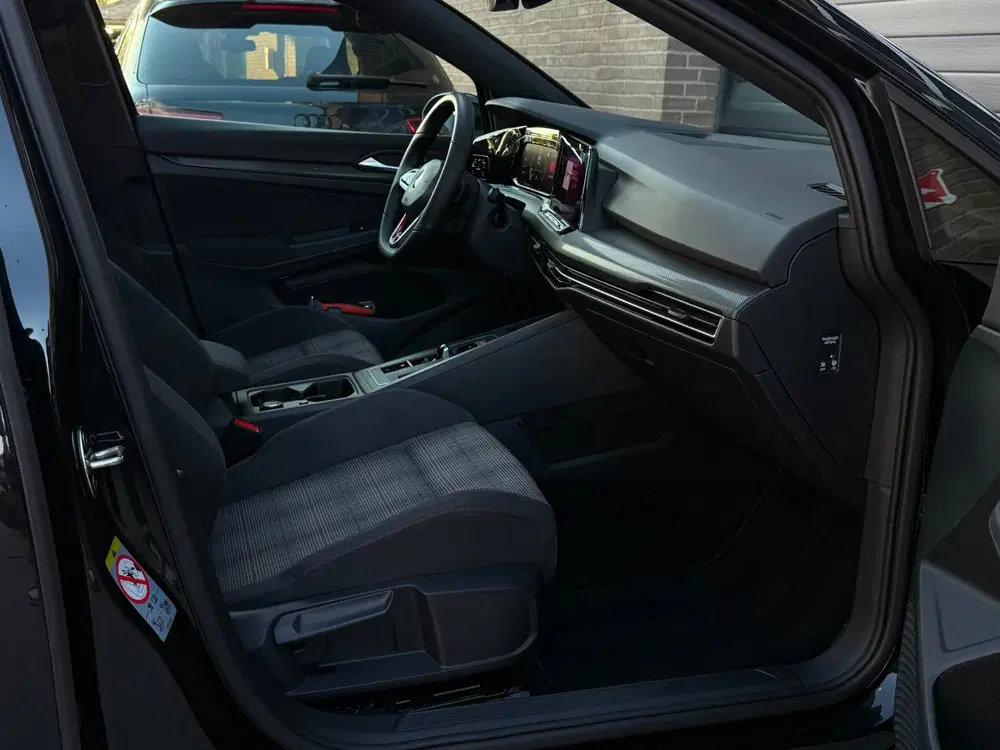 Volkswagen Golf 2.0 TSI GTI uit 2021, foto 15