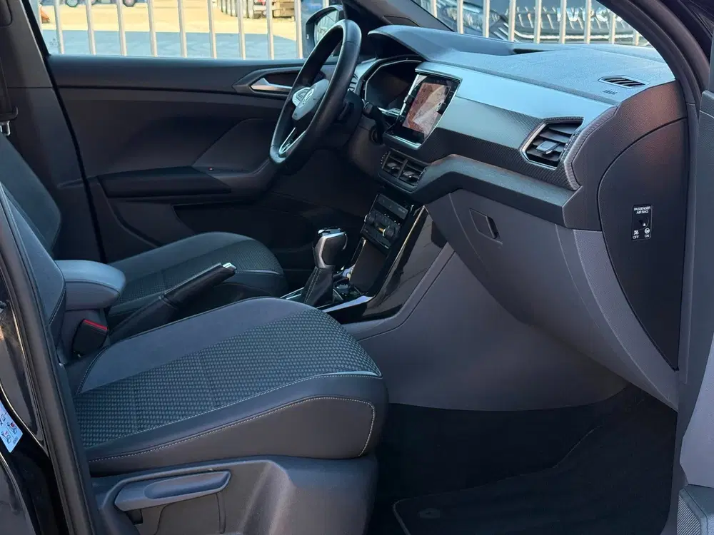 Volkswagen T-Cross 1.0 TSI Style Business R uit 2020, foto 13