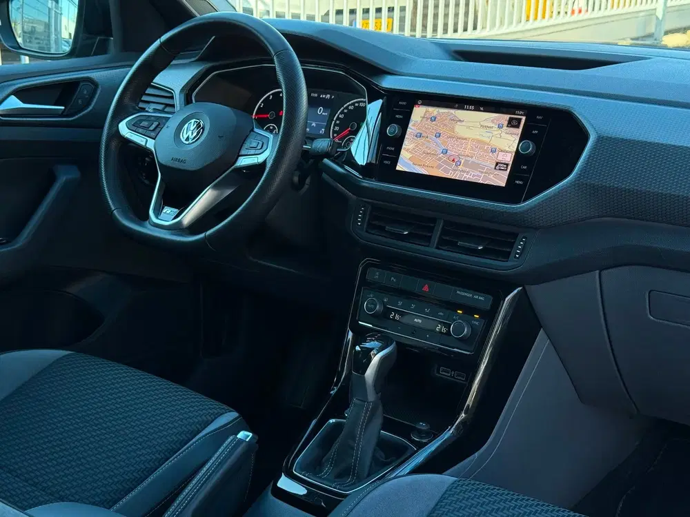 Volkswagen T-Cross 1.0 TSI Style Business R uit 2020, foto 15