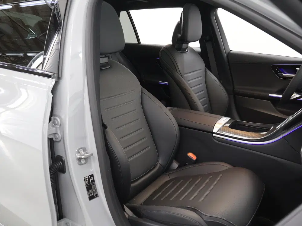 Mercedes-Benz C-Klasse Estate 140 Years Edition 300 e 140 Yea uit 2026, foto 10