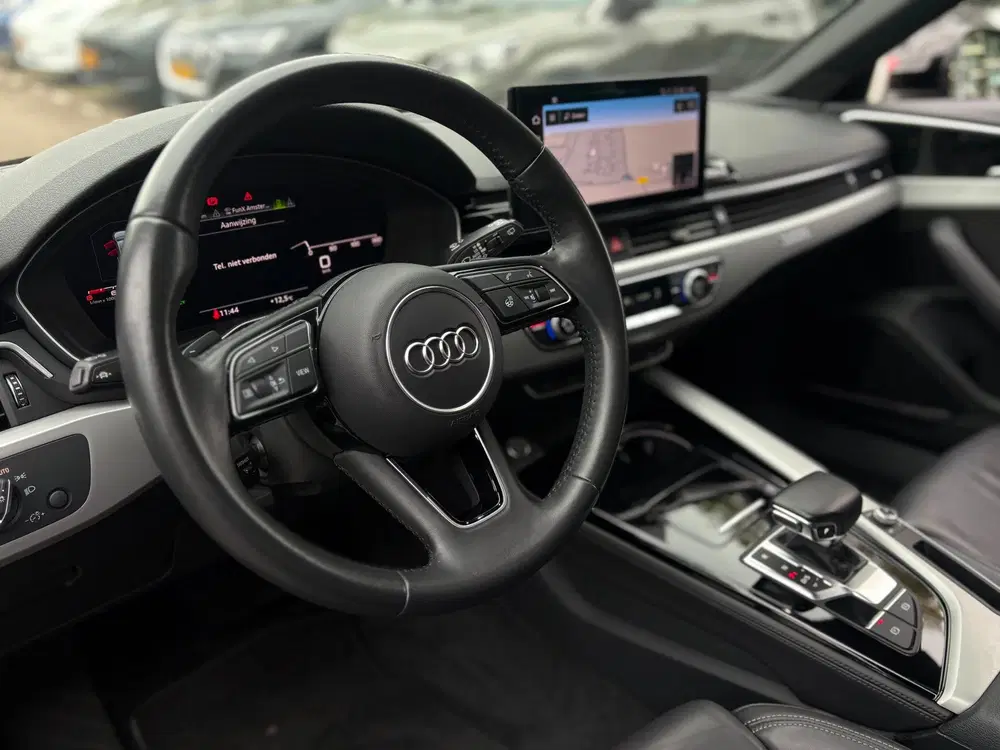 Audi A4 45 TFSI quattro S-LINE PANO-DAK NL-AUTO uit 2021, foto 11