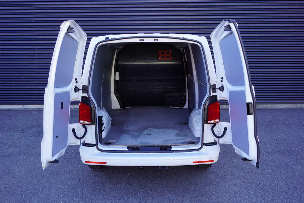 Volkswagen Transporter 150pk Automaat L2H1 Navigatie Camera uit 2023, foto 4