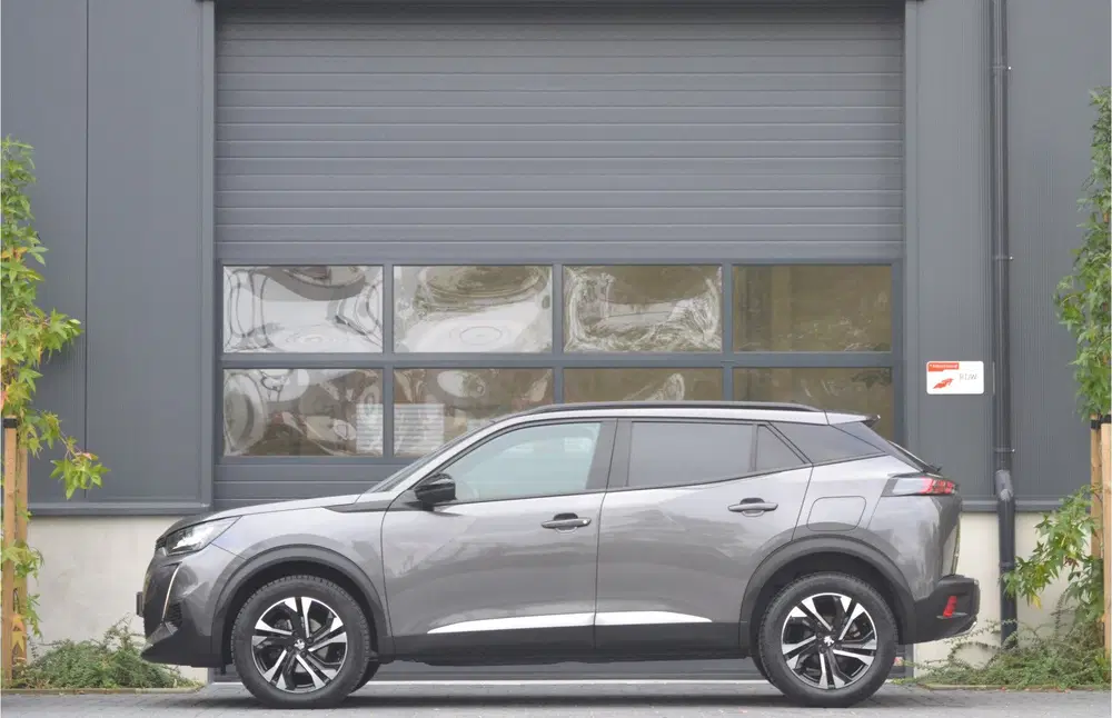Peugeot 2008 1.2 PureTech 130 Allure Camera uit 2023, foto 10