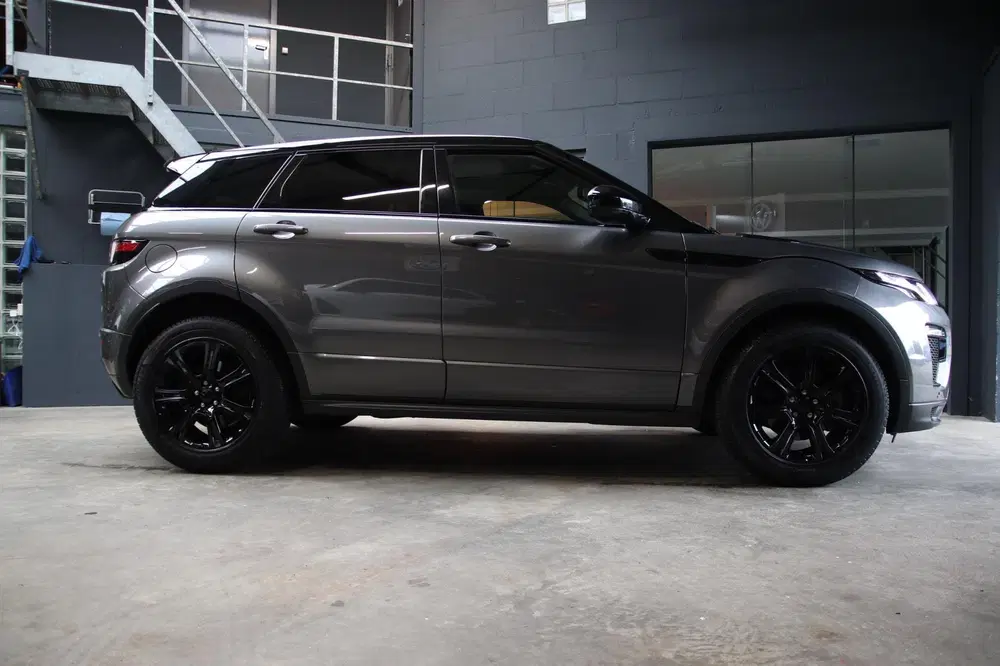 Land Rover Range Rover Evoque 2.0 TD4 AWD HSE R-Dynamic PANO uit 2019, foto 6