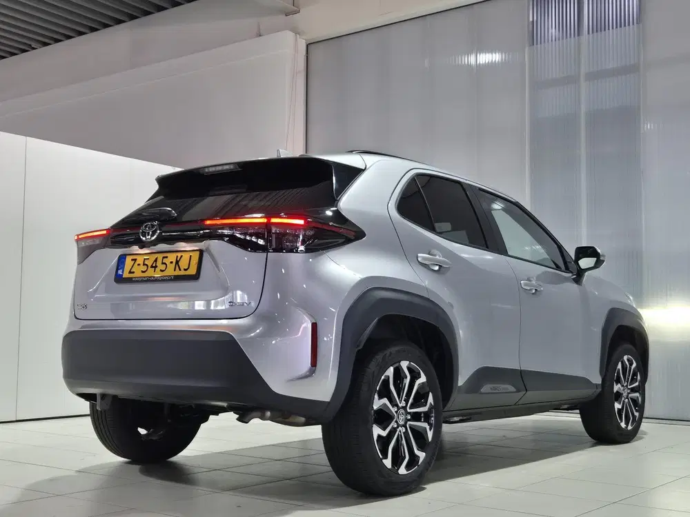 Toyota Yaris Cross 1.5 Hybrid 115 First Edition Automaat uit 2024, foto 10