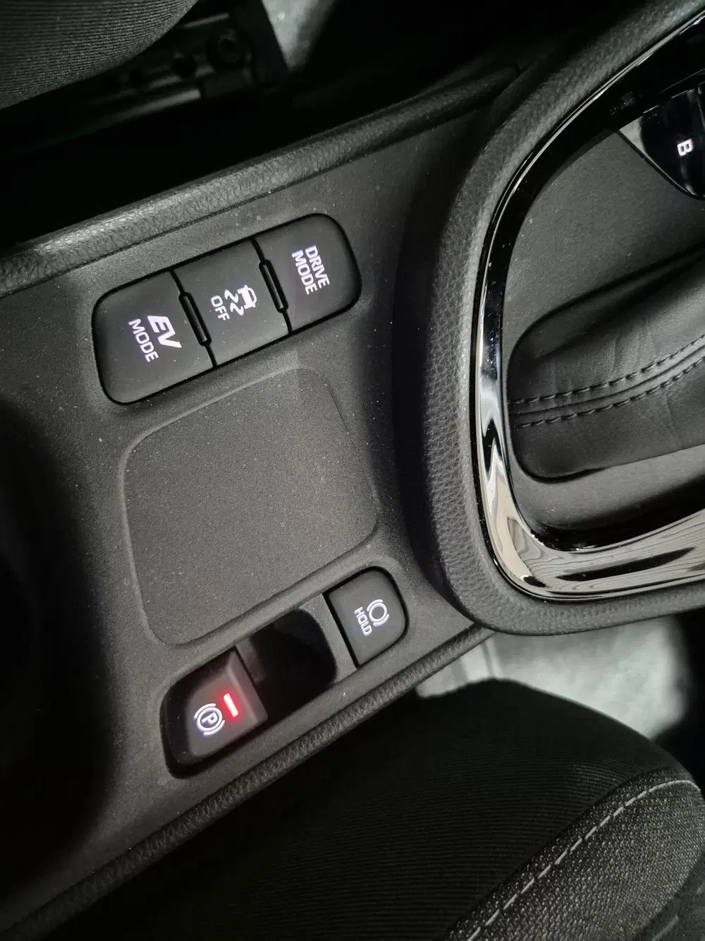 Toyota Yaris Cross 1.5 Hybrid 115 First Edition Automaat uit 2024, foto 15