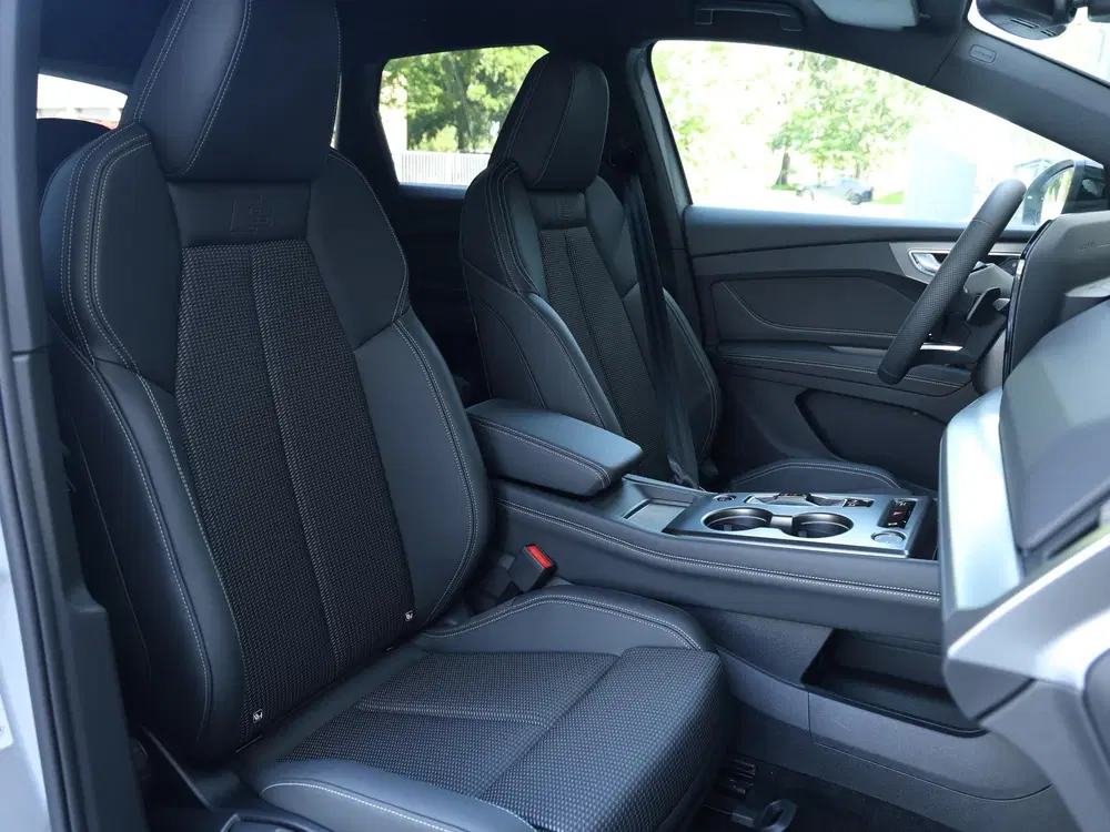 Audi Q4 e-tron S edition 82 kWh 286 PK uit 2026, foto 8