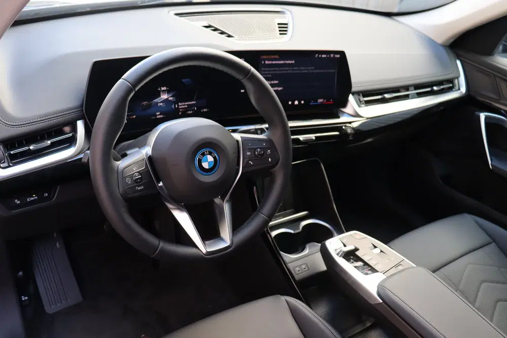 BMW iX1 eDrive20 Pure Edition uit 2026, foto 9