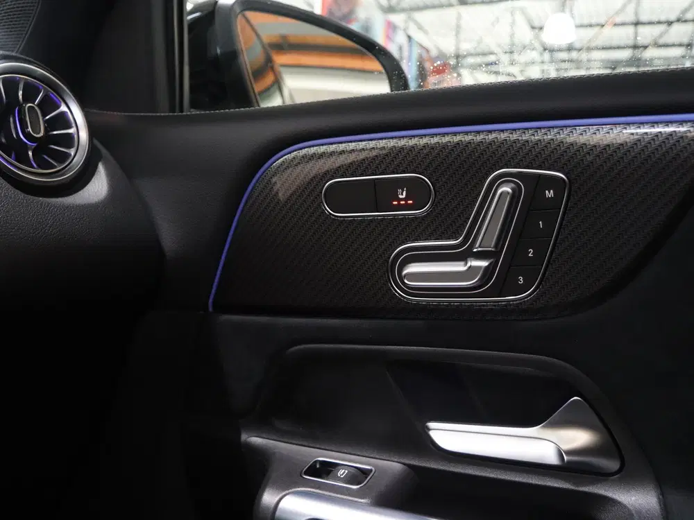 Mercedes-Benz GLB 180 Business Solution AMG uit 2026, foto 14