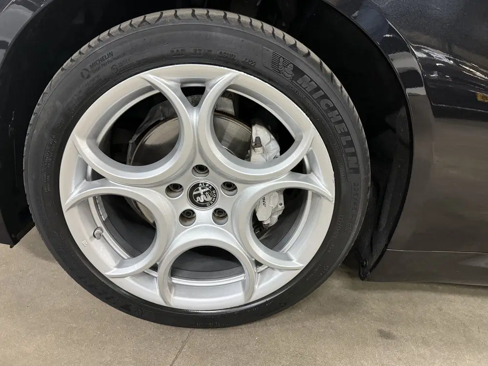 Alfa Romeo Giulia 2.0T uit 2019, foto 7