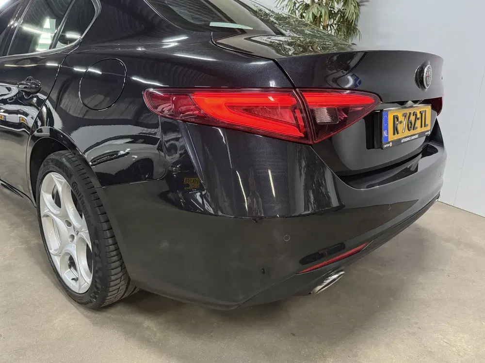 Alfa Romeo Giulia 2.0T uit 2019, foto 9