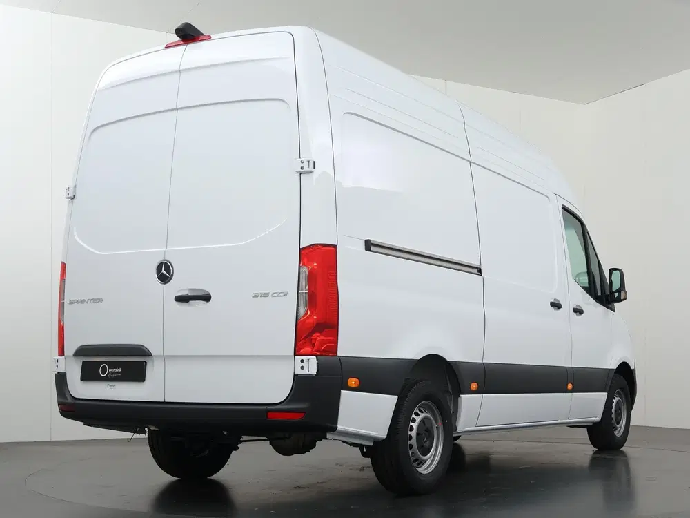 Mercedes-Benz Sprinter 315 L2H2 RWD PRO uit 2024, foto 3