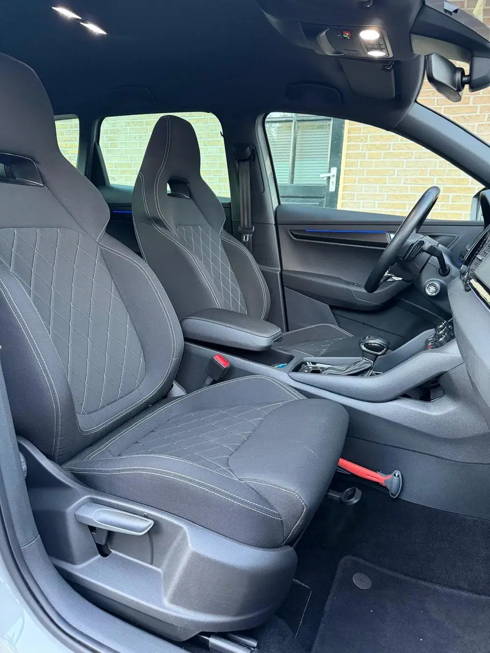 Skoda Karoq 1.5 TSI ACT Sportline uit 2022, foto 11