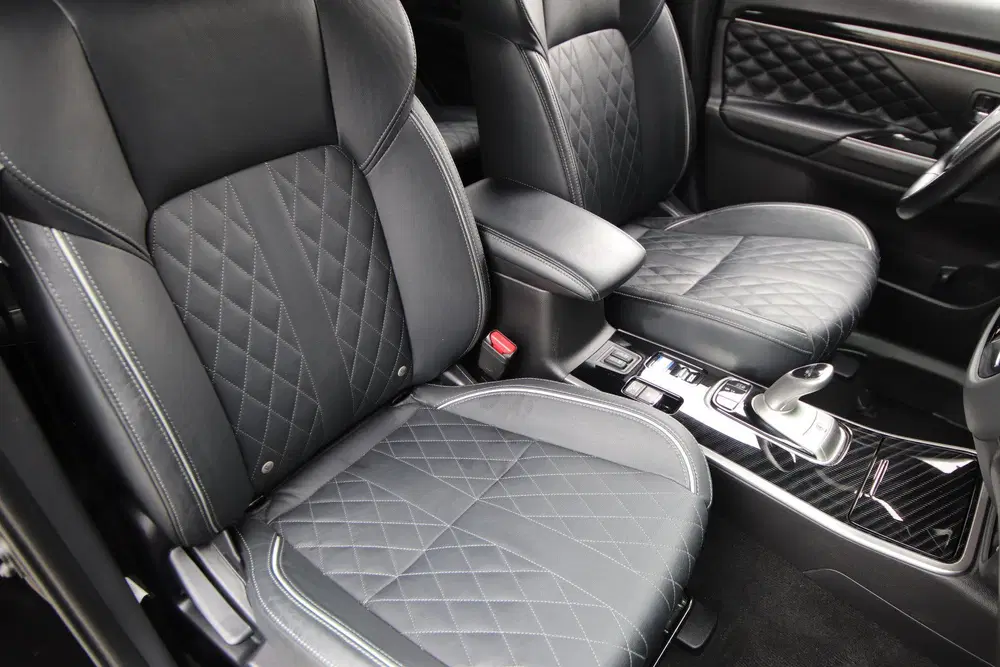 Mitsubishi Outlander 2.4 PHEV Instyle Leder uit 2021, foto 3